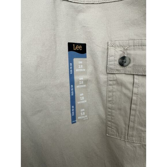 Lee Capri Pant Womens Tan 18 Medium Ultra Flex-To-Go Cargo NWT Casual - Picture 3 of 10